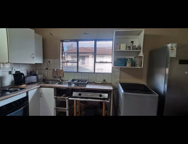 3 BEDROOM APARTMENT FOR SALE IN RENSBURG
